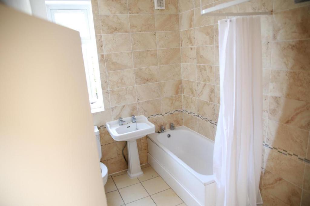 Congress Road Abbeywood Apartment Abbey Wood Екстериор снимка